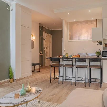 Luxury Cinephile - Netflix - 2 Balcons - Garage Prive - Minibar Apartament *