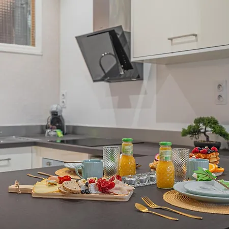 Luxury Cinephile - Netflix - 2 Balcons - Garage Prive - Minibar Apartament