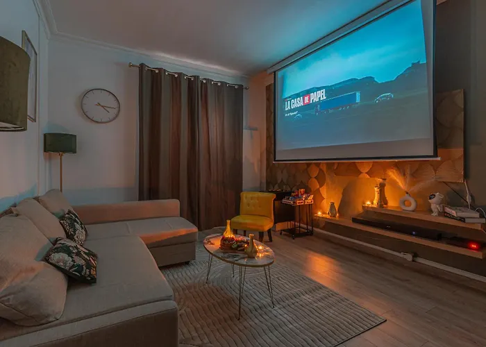 Luxury Cinephile - Netflix - 2 Balcons - Garage Prive - Minibar *