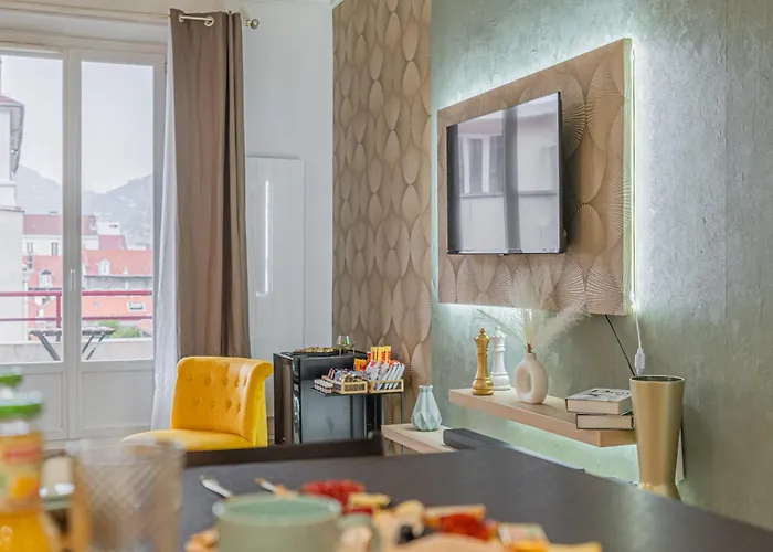 Luxury Cinephile - Netflix - 2 Balcons - Garage Prive - Minibar Grenoble