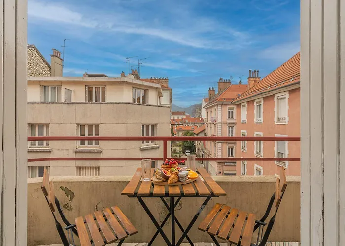 Luxury Cinephile - Netflix - 2 Balcons - Garage Prive - Minibar Apartment