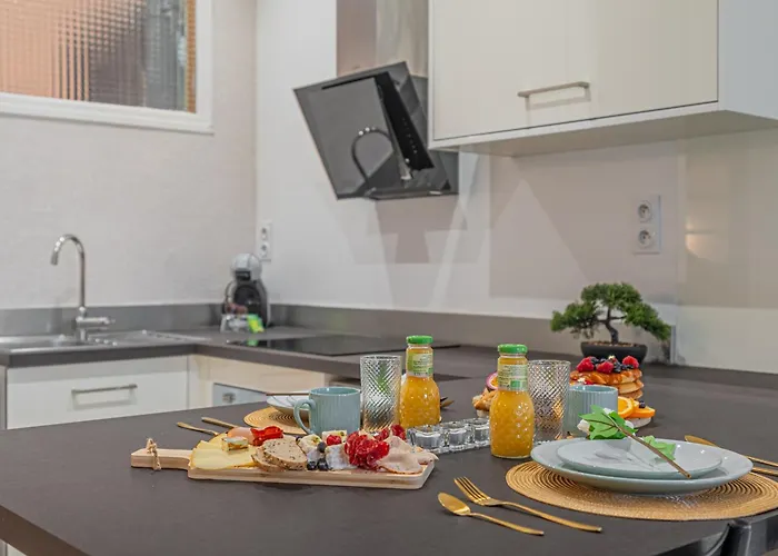 Luxury Cinephile - Netflix - 2 Balcons - Garage Prive - Minibar Apartament