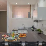 Luxury Cinephile - Netflix - 2 Balcons - Garage Privé - Minibar Appartement