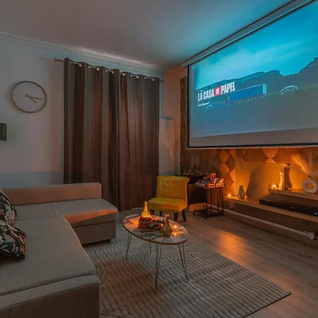 Luxury Cinephile - Netflix - 2 Balcons - Garage Privé - Minibar *