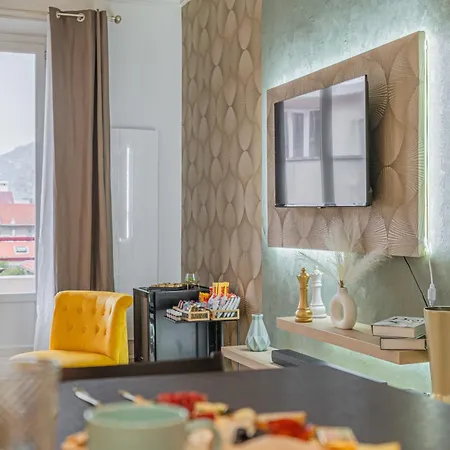 Luxury Cinephile - Netflix - 2 Balcons - Garage Prive - Minibar グルノーブル