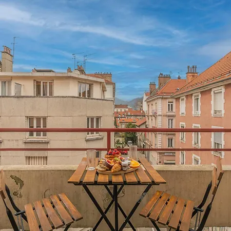 Luxury Cinephile - Netflix - 2 Balcons - Garage Privé - Minibar Appartement